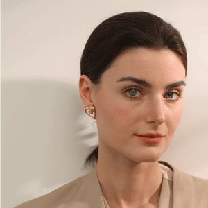 Exquisite Heart-Shaped Hollow Stud Earrings in Fashionable Stainless Steel