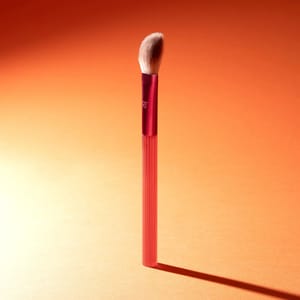 Real Techniques Solar Power Light Lift Concealer Brush