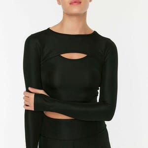 Cut Out Detail Long Sleeve Crop Top - Cropped Tops 27