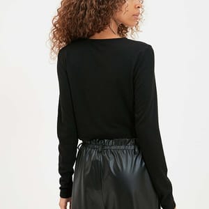 Women's Button Detail Crop Top - Cropped Tops 24