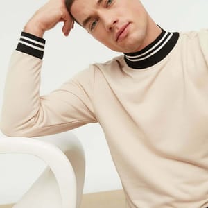 Stripe Detail Sweatshirt - Sweatshirts 23