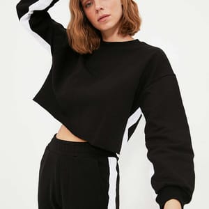 Crew Neck Knitted Cropped Women's Sweatshirt - Sweatshirts 51