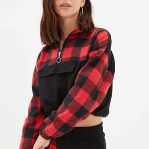 Two Tone Red and Black Crew Neck Cropped Women's Sweatshirt Two Tone Red And Black Crew Neck Cropped Women's Sweatshirt - Sweatshirts 22