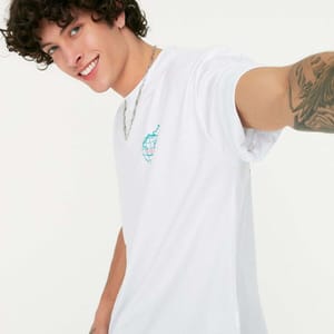 Seoul Focused Back Print Crew Neck White Men's T-Shirts - Short Sleeve T-Shirt 23