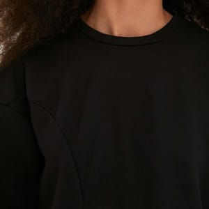 Black Crew Neck Asymmetric Hem Line Women's Sweatshirt - Sweatshirts 18