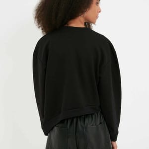 Black Crew Neck Asymmetric Hem Line Women's Sweatshirt - Sweatshirts 20