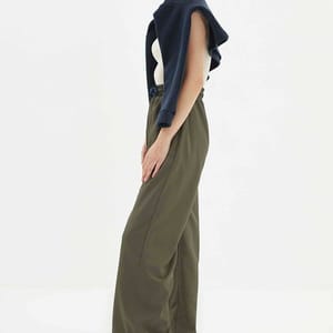 Pocket Detail Wide Leg Sweatpant
