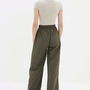 Pocket Detail Wide Leg Sweatpant Pocket Detail Wide Leg Sweatpant - Sweatpants 39