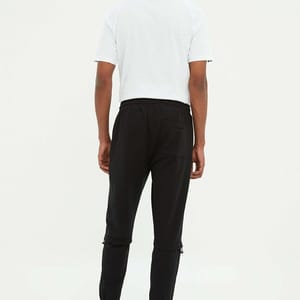 Black Solid Casual Men's Joggers Black Solid Casual Men's Joggers - Sweatpants 24