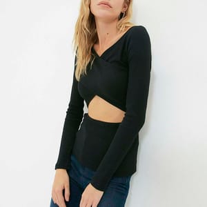 Black Cut Out Detail Knitted Women's Top - Casual Tops 3