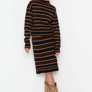 Turtle Neck Top and Skirt Color Block Women's Knitwear co-ord Set Turtle Neck Top And Skirt Color Block Women's Knitwear Co-Ord Set - Co-ord Sets 39