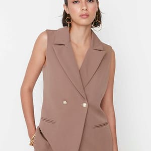 Trendyol - Women's Blazers & Coats 25