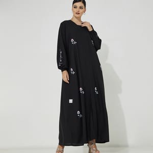 Black P- Pink Abaya Rosette Abaya - Women's Abayas 1