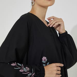Black P- Pink Abaya Rosette Abaya - Women's Abayas 2