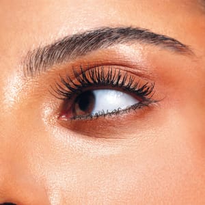 Glance - Women's Eyes