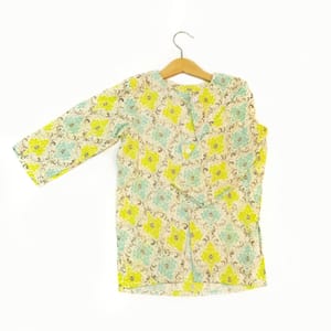 Stylish Floral Kurta And Pyjama Set