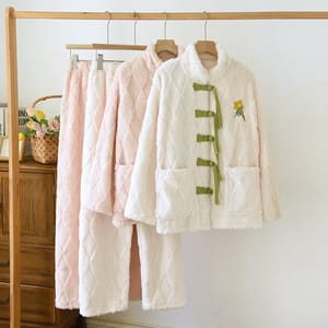 Plaid Flannel Pajama Set – Warm Winter Comfort for Home