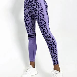 Seamless Leopard Workout Pants for Running and Yoga Seamless Leopard Workout Pants for Running and Yoga