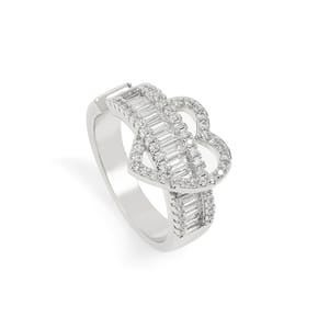Exquisite Heart-Shaped Zircon Ring for Elegant Occasions