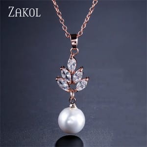 Elegant Leaf Pendant Necklace with Imitation Pearl for Women