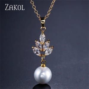 Elegant Leaf Pendant Necklace with Imitation Pearl for Women