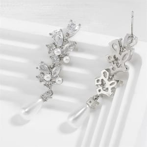 Elegant Imitation Pearl Dangle Earrings with Zircon Flower Detail