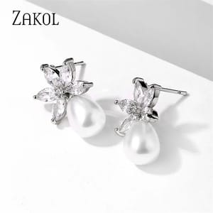Elegant Leaf-Shaped Cubic Zirconia and Pearl Drop Earrings Elegant Leaf-Shaped Cubic Zirconia and Pearl Drop Earrings