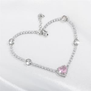 Elegant Round Zircon Arrangement Heart Pendant Bracelet for Brides Elegant Round Zircon Arrangement Heart Pendant Bracelet for Brides