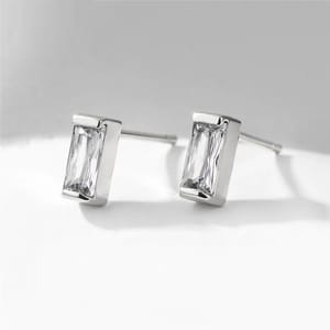 Elegant Minimalist Geometric Cubic Zirconia Stud Earrings for Women