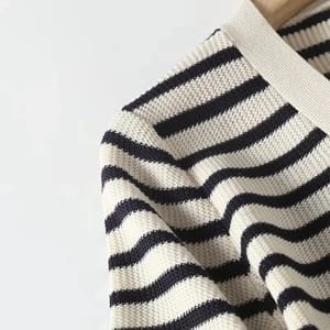 Elegant Striped V-Neck Knitted Midi Dress with Buttons Elegant Striped V-Neck Knitted Midi Dress with Buttons