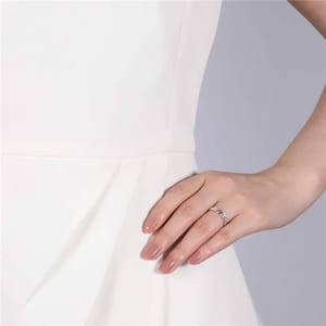 Elegant 925 Sterling Silver Celtic Knot Eternity Ring Elegant 925 Sterling Silver Celtic Knot Eternity Ring