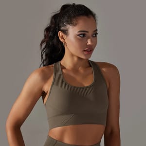 Comfortable Cross-Back Sports Bra for Active Fitness and Yoga