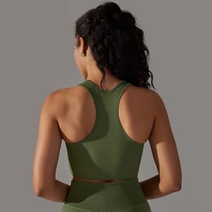 Comfortable Cross-Back Sports Bra for Active Fitness and Yoga