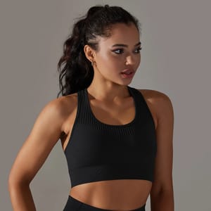 Comfortable Cross-Back Sports Bra for Active Fitness and Yoga