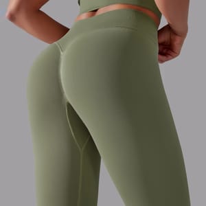 High Waist Seamless Leggings for Yoga and Gym Workouts High Waist Seamless Leggings for Yoga and Gym Workouts