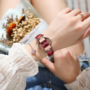 Elegant Red Dial Women's Leather Watch with Irregular Case Design Elegant Red Dial Women's Leather Watch with Irregular Case Design