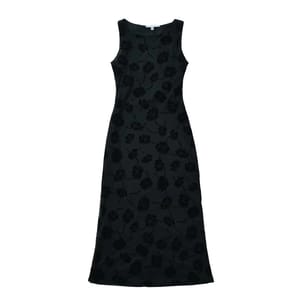 Chic Sleeveless Floral Mesh Midi Dress with Fit-and-Flare Silhouette