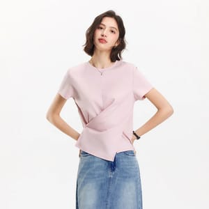 Cropped Cotton T-Shirt with Split Hem – Relaxed Summer Style for Women