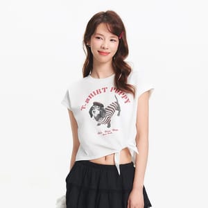 Loose Fit Cartoon Dog T-Shirt with Tie Detail – Fun Summer Look for Women