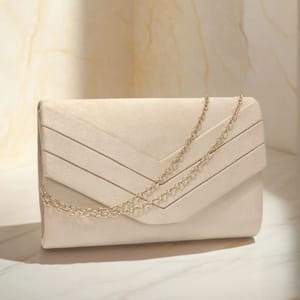 Vintage Velvet Envelope Clutch with Chain for Party Wear Vintage Velvet Envelope Clutch with Chain for Party Wear