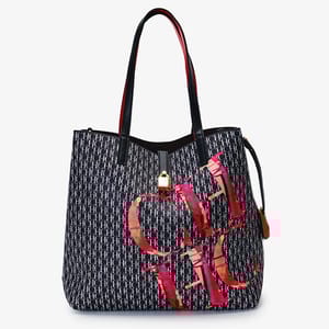 Classic Letter Print Tote Crossbody Bag with Elegant Style