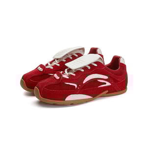 Comfortable Lace-Up Sports Shoes for Active Women Everyday Wear