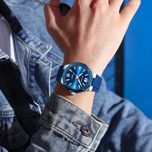 Modern Men's Quartz Watch with Luminous Hands and Silicone Strap
