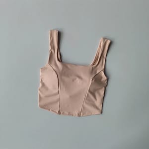 Cross Back Sports Bra with Shockproof Support and Quick Dry Fabric
