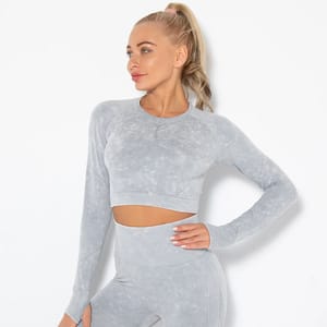 Seamless Long Sleeve Yoga Top with Quick-Dry Stretch Fit