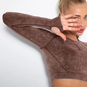 Seamless Long Sleeve Yoga Top with Quick-Dry Performance Fabric