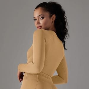 Long Sleeve Crop Yoga T-Shirt with Breathable Stretch Fit