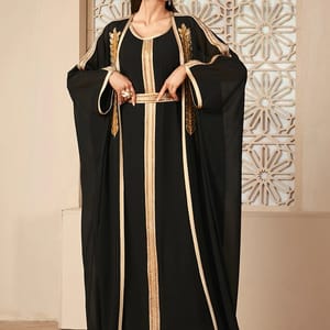 Stylish Two-Piece Sequin Jalabiya Set with Belt Detail Stylish Two-Piece Sequin Jalabiya Set with Belt Detail