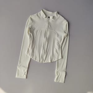 Seamless Slim Fit Zip Jacket for Yoga and Running