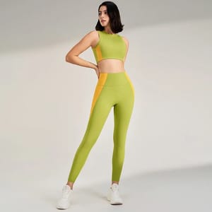 Women’s Quick-Dry Color Block Yoga Set with Fitted Pants